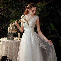 Women's Gorgeous Sleeveless Wedding Dress